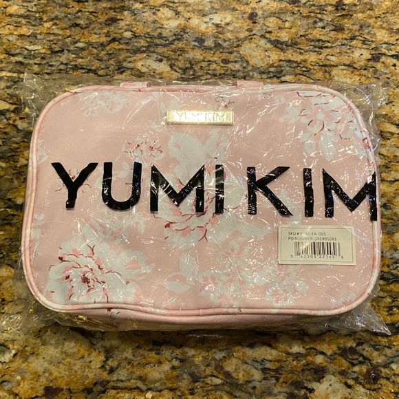 Yumi Kim hanging toiletry makeup cosmetic case - Picture 9 of 12